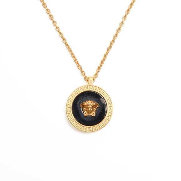 Versace Medusa necklace in gold - Picture 2 of 9